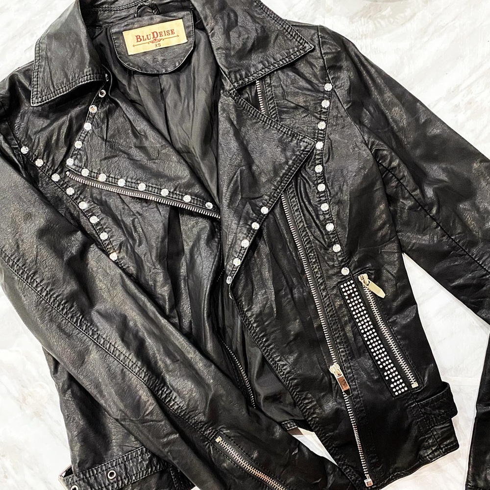 Black jacket - Picture 4 of 4